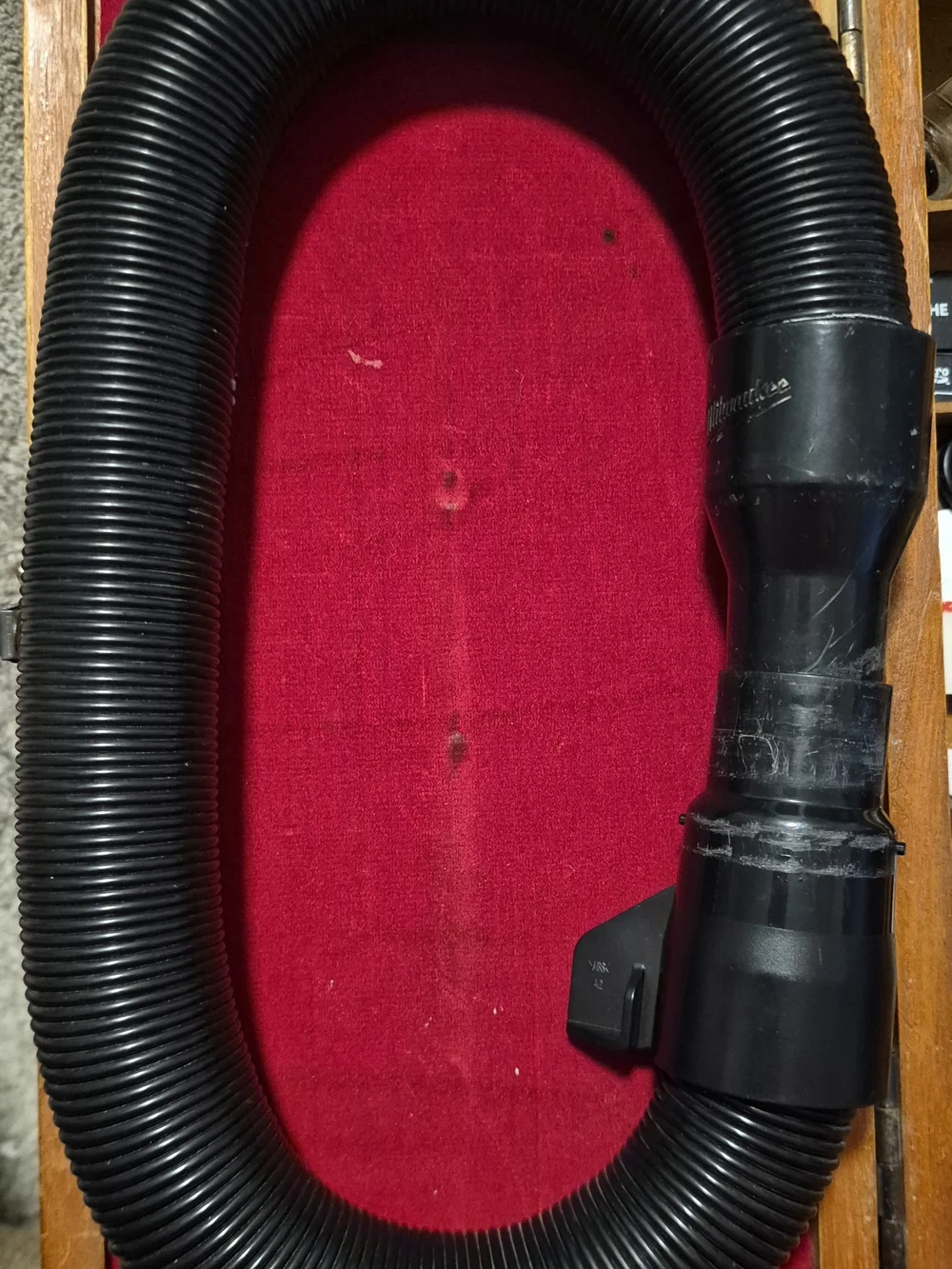 Milwaukee M18 Vacuum Replacement Hose (1-1/4